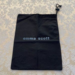 Emma Scott travel shoe pouch